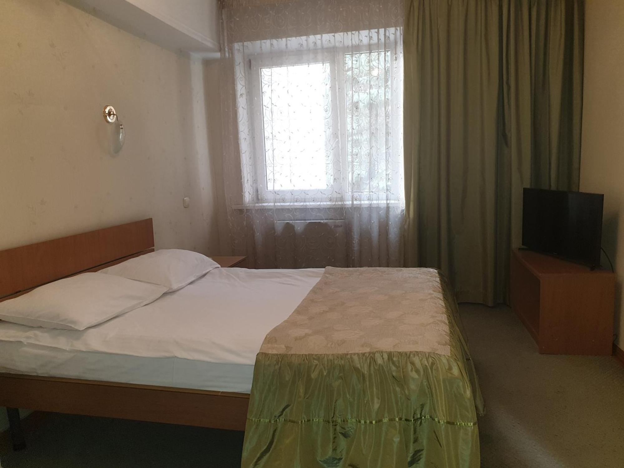 Dacia Hotel Chisinau Exterior photo